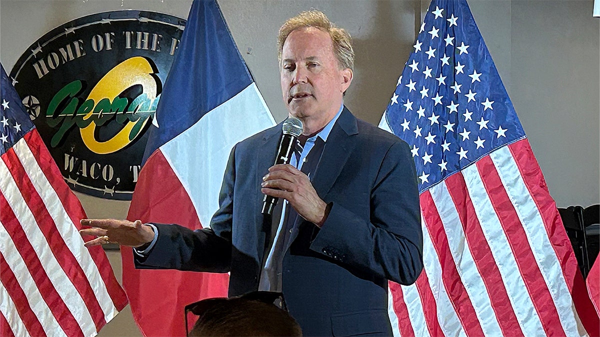 George W. Bush’s Fundraising Efforts Amid Texas GOP Tensions