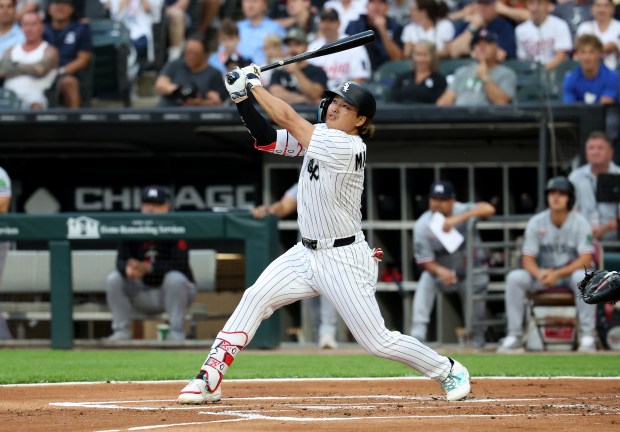White Sox Fall Short Despite Early Home Run Show