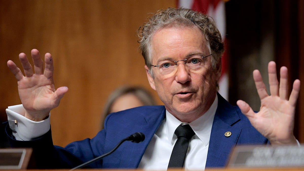 Sen. Rand Paul Opposes Proposed $5,000 ‘Trump Dividend’ Amid U.S. Debt Concerns