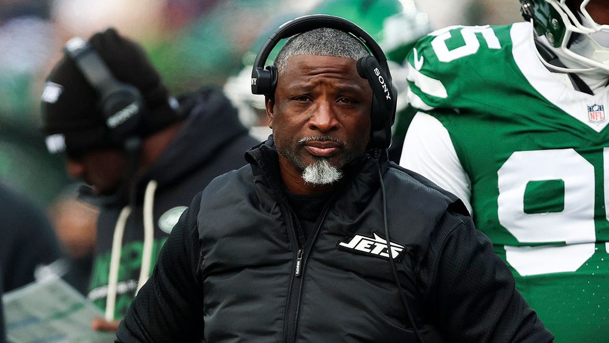 New York Jets Coach’s Decision Scrutinized After Overtime Loss
