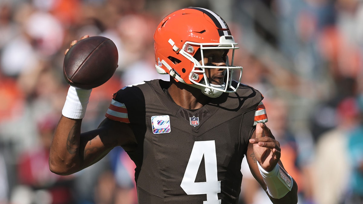 Cleveland Browns’ Quarterback Decision: Deshaun Watson to Start Season