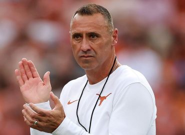 Holly Rowe Interviews Steve Sarkisian with No Glitches Before Texas vs. Tennessee Game