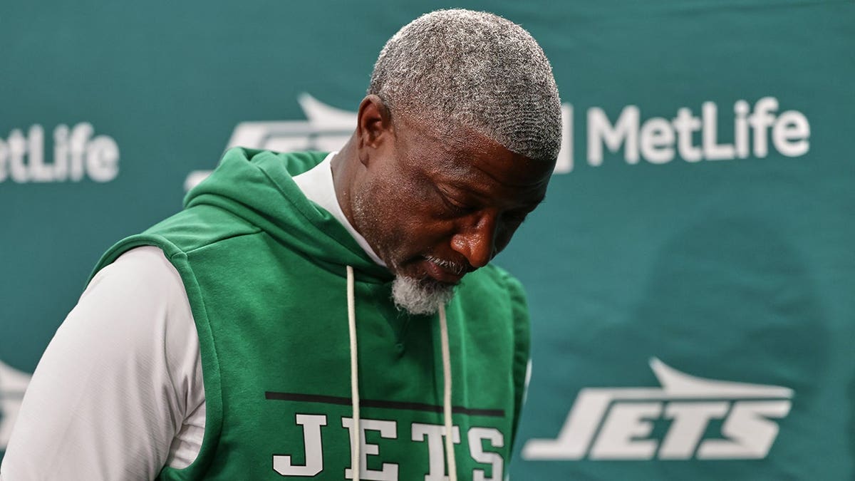 Jets Face Tough Loss Against Dolphins; Future Uncertain