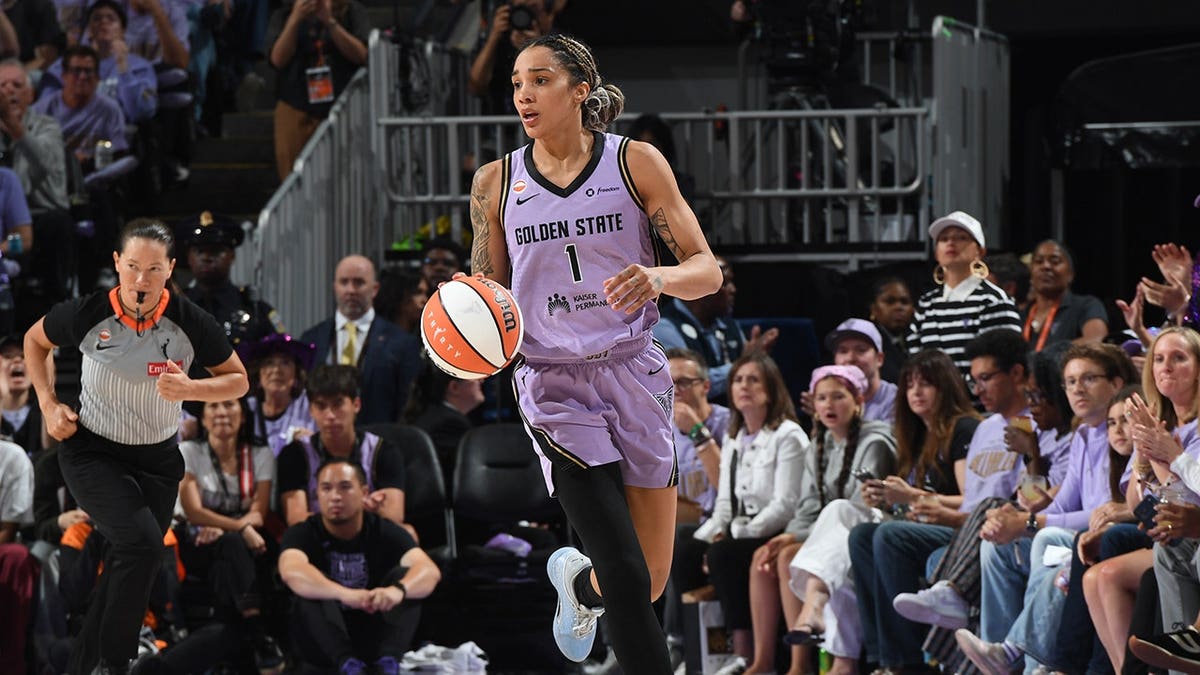 Golden State Valkyries Rally to Defeat Atlanta Dream in WNBA Finals Game 1