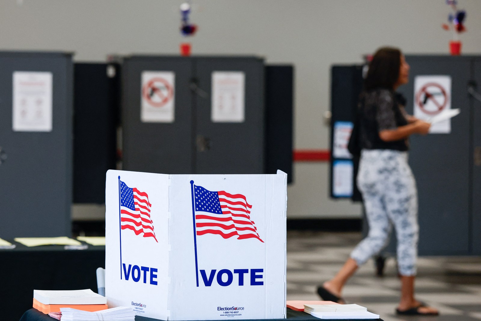 Democrats Deploy Utility Costs as Key Campaign Issue Ahead of 2026 Midterms