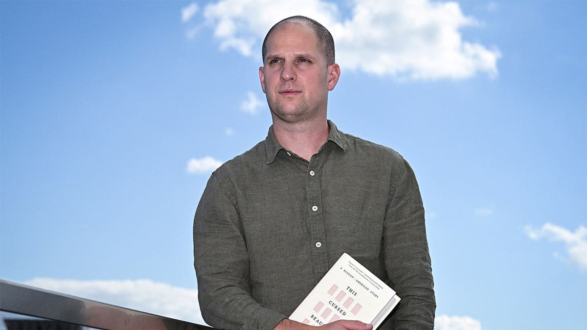 Journalist Evan Gershkovich Shares Experience of Russian Detention