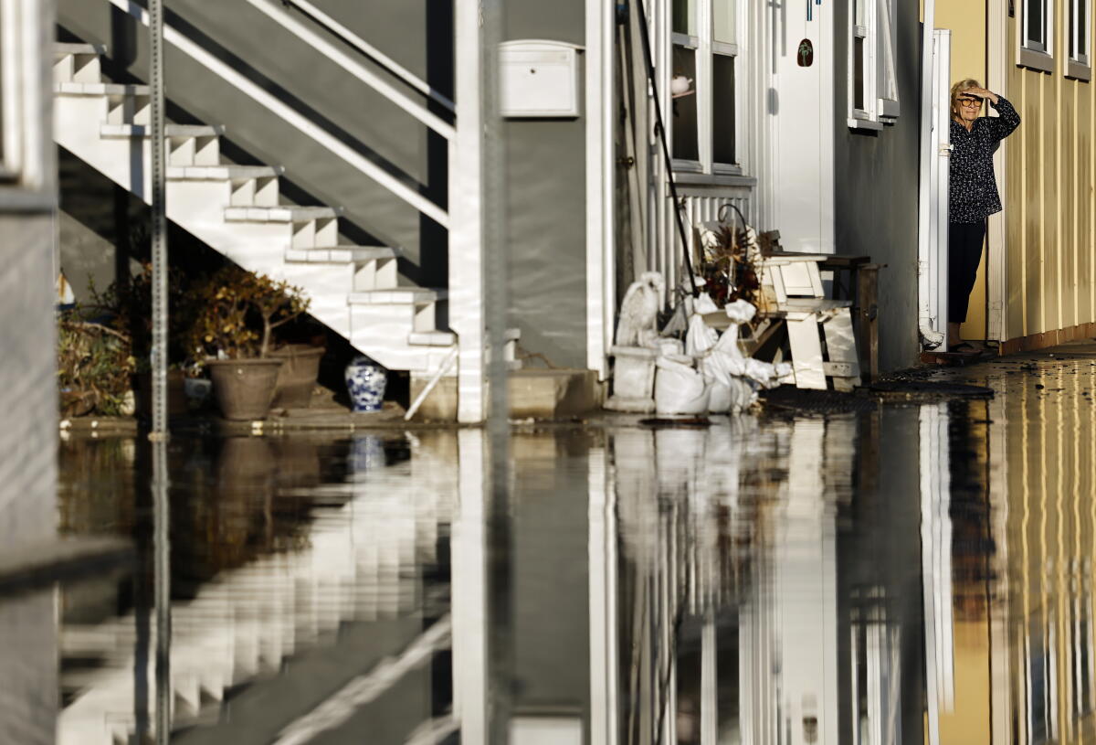 Severe Coastal Flooding in California Highlights El Niño Challenges