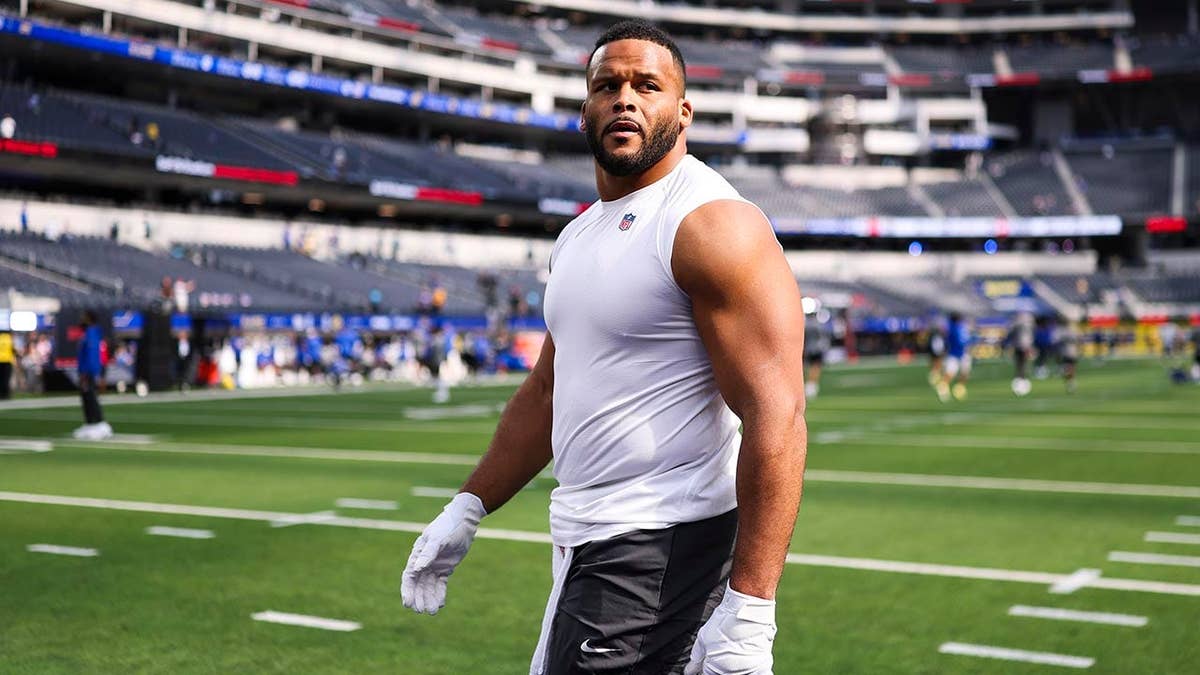Aaron Donald’s Return to Rams Sparks Discussion on Expectations