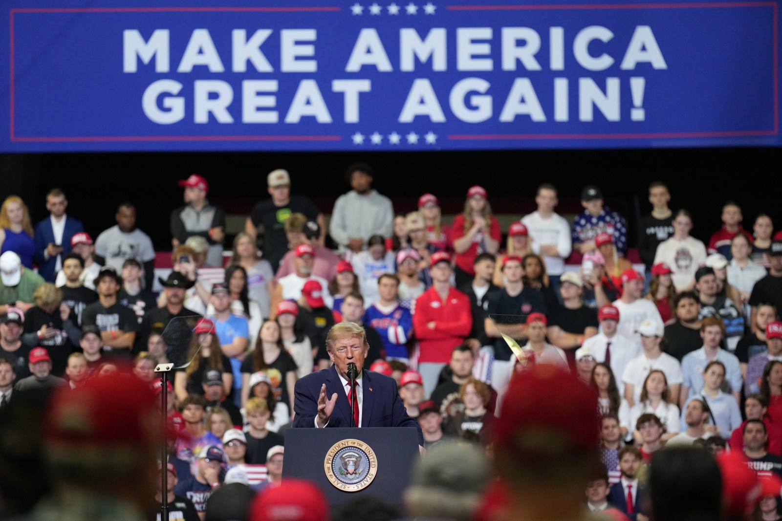 Trump Returns to Ohio for Campaign Rally Before Midterms