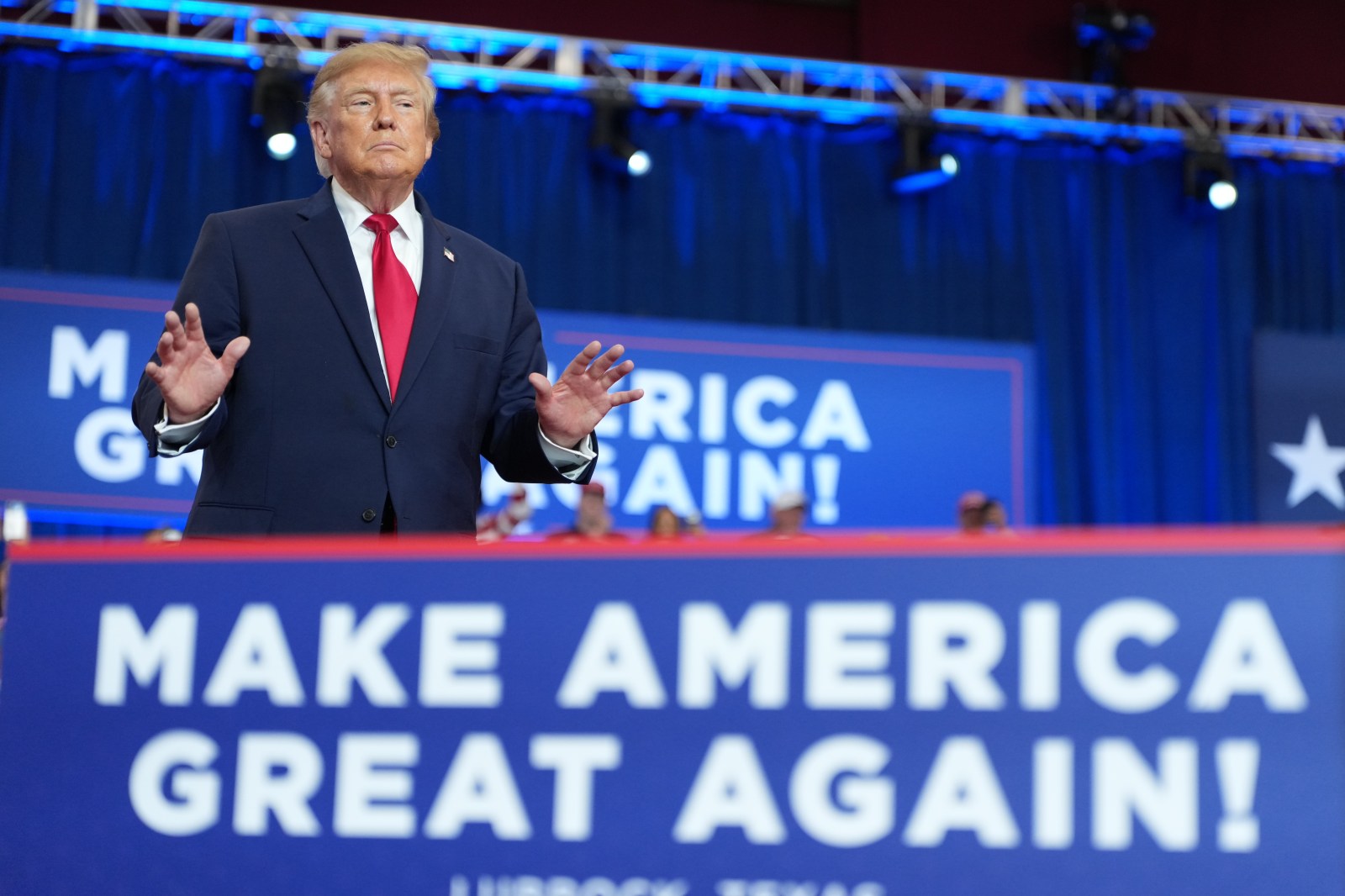 Trump’s $5,000 Payment Joke Highlights Campaign Focus on Affordability