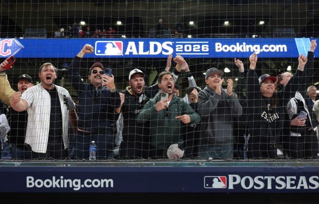 Chicago White Sox Triumph in Game 2 of AL Division Series