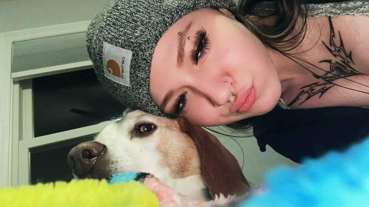 Authorities Search for Missing Illinois Woman Alyssa Smith