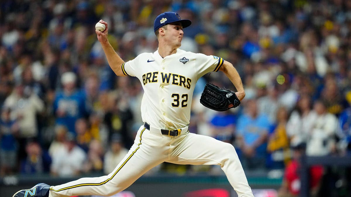 Milwaukee Brewers Win First World Series Game Since 1982