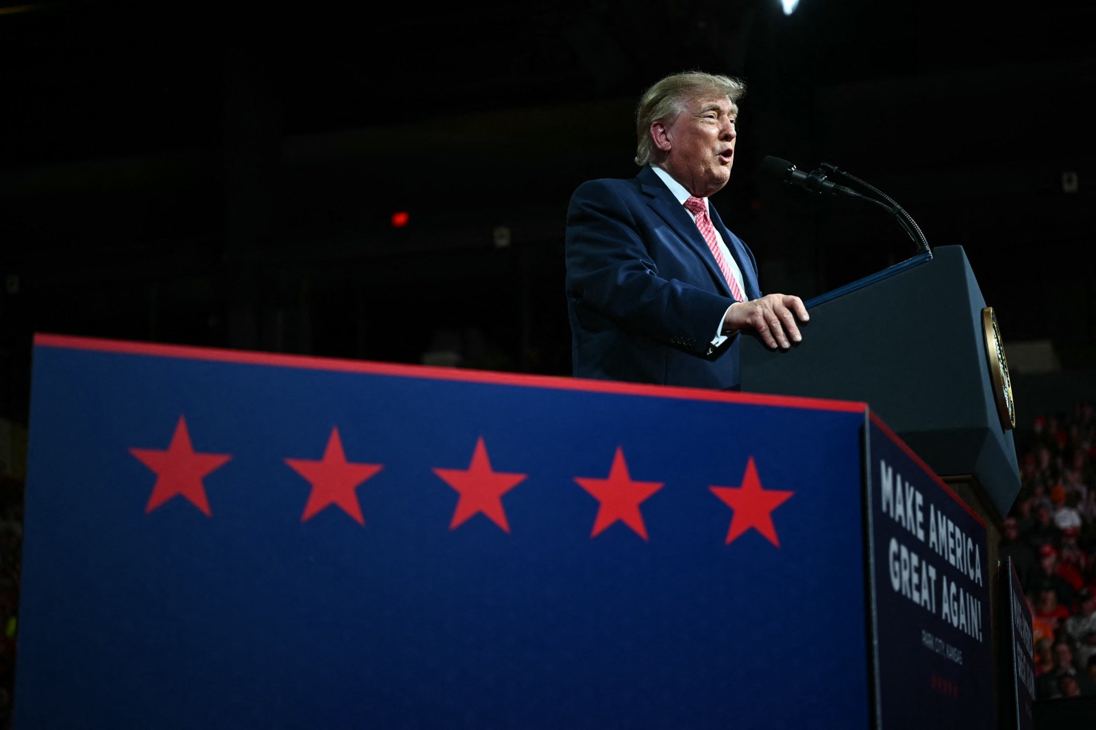 Trump and Bloomberg’s Election Spending in Spotlight