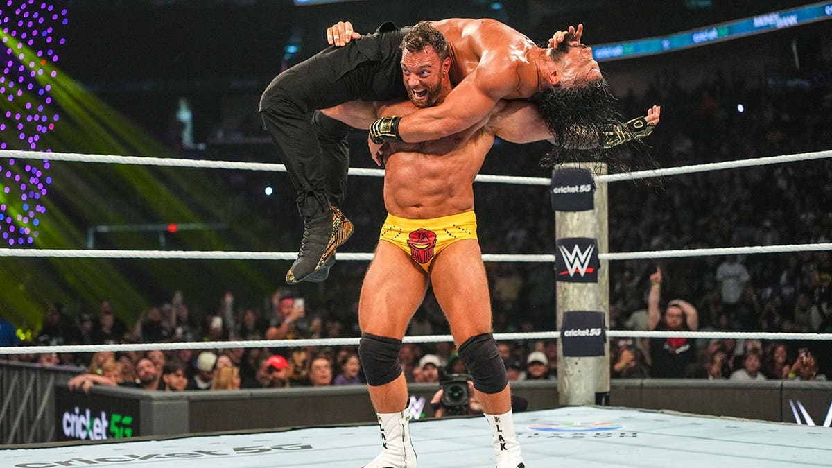 Roman Reigns Defeats LA Knight at Money in the Bank