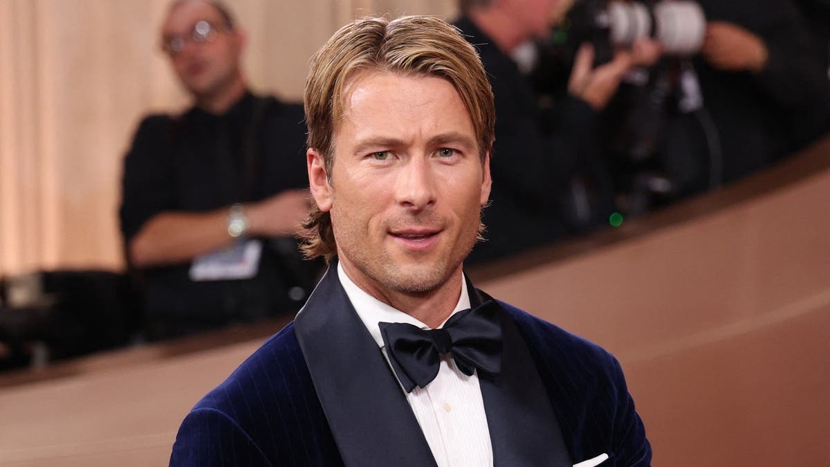 Glen Powell Avoids Politics for Personal Peace