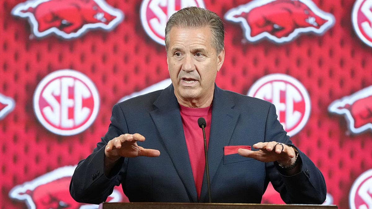 Arkansas Razorbacks Face Challenging Basketball Season