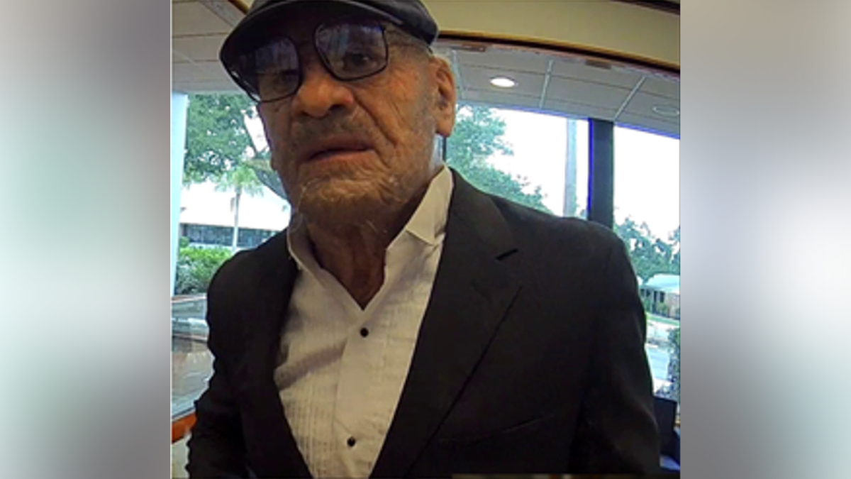 Alleged Repeat Offender Accused of Robbing Florida Banks in Disguise