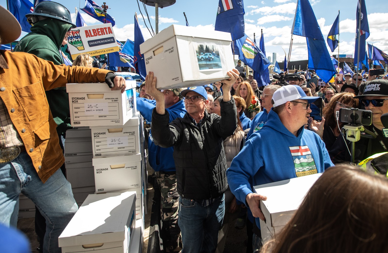 Alberta Separatists Under Scrutiny Over Proposed U.S. Resource Deal