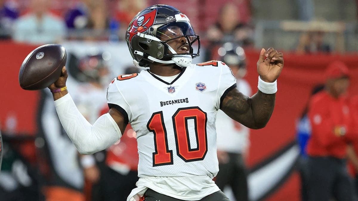 Jalon Daniels’ Debut as Buccaneers’ Starting Quarterback