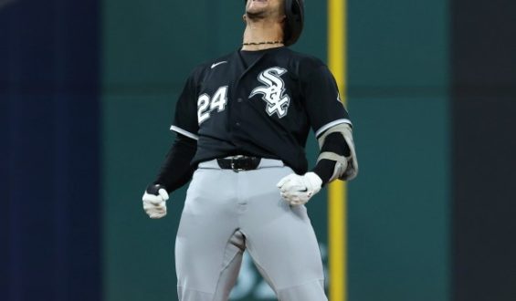Chicago White Sox Rally to Defeat Guardians in AL Division Series Game 2