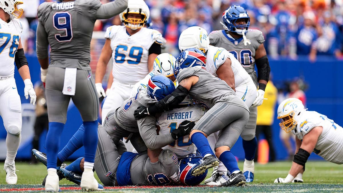 Los Angeles Chargers Face Challenges Amid Difficult Start