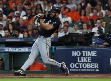 White Sox Triumph Over Astros in Wild-Card Series