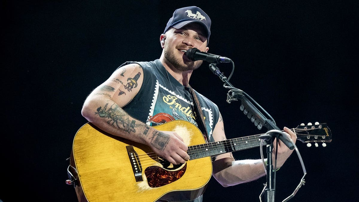 Zach Bryan’s New EP Tops Music Charts