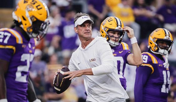 Evaluating Lane Kiffin’s Coaching Decisions