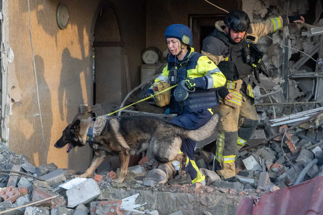 Ukraine Receives Early Warnings From Allies As Russian Strikes Intensify