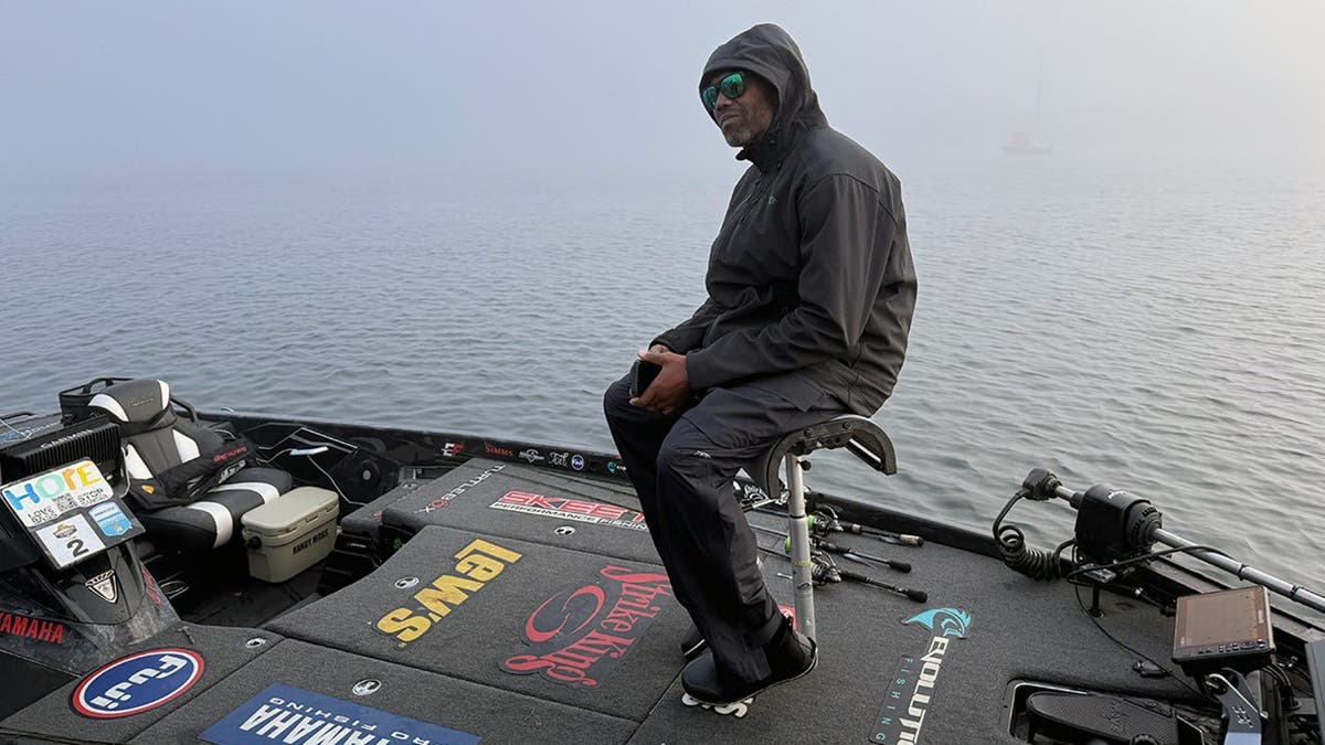 Randy Moss: From Football Legend to Fishing Enthusiast