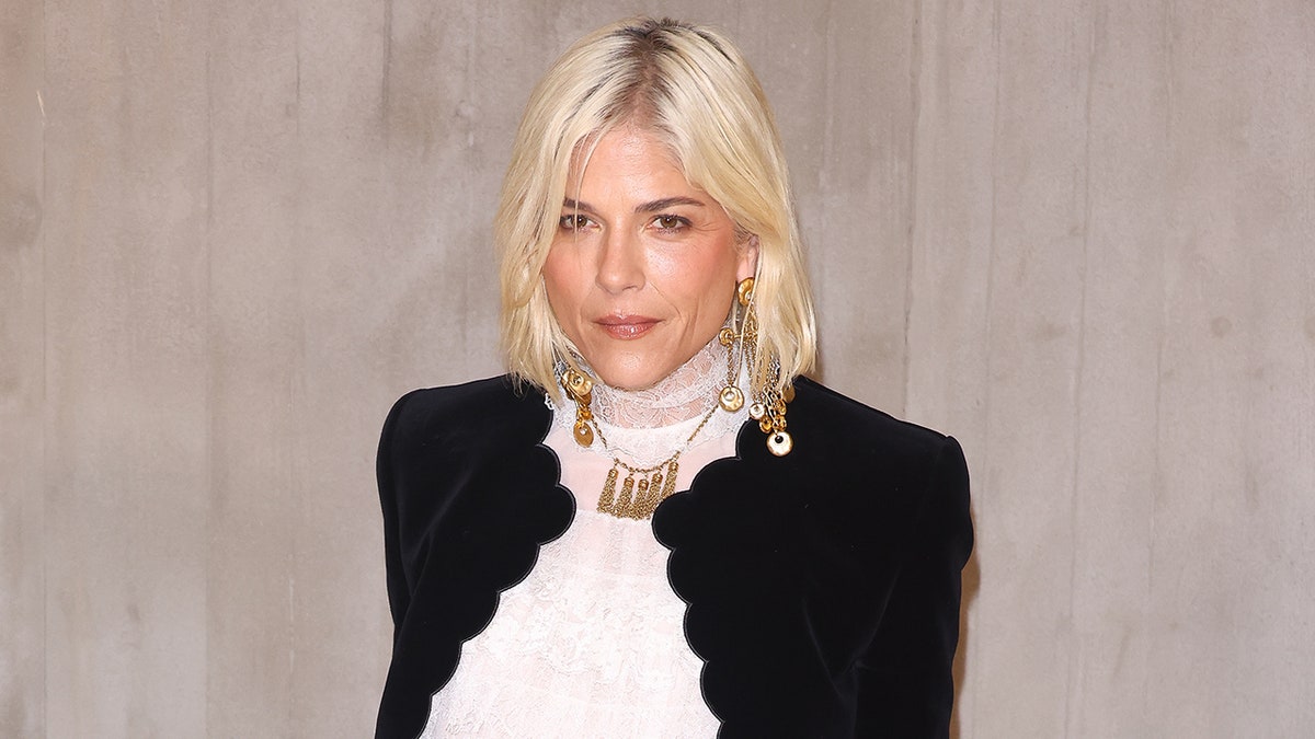 Selma Blair Arrested After In-Flight Incident on Delta Flight to New York