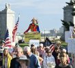 Demonstrators Protest Trump’s Proposed Arch Near Arlington National Cemetery