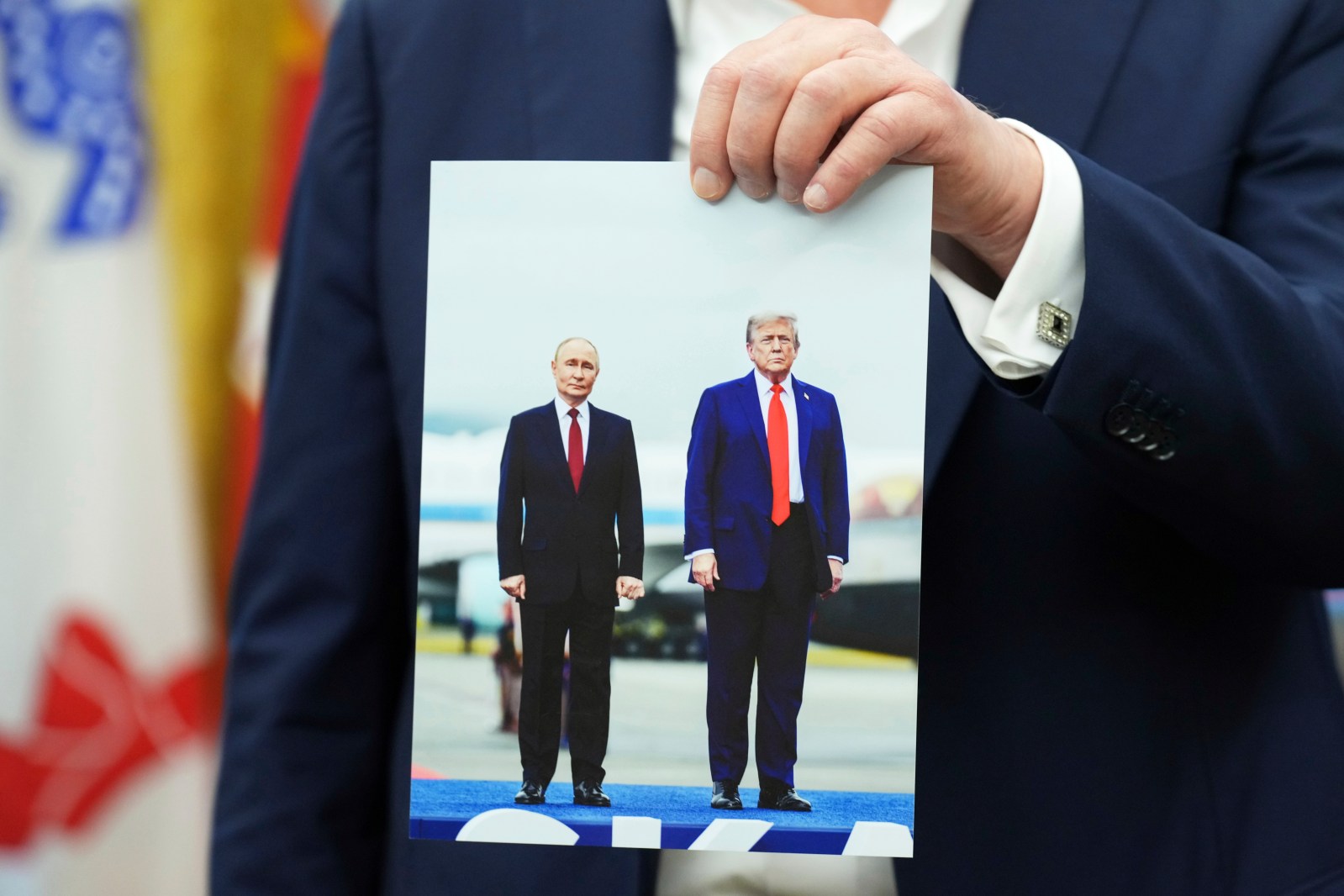 Controversy Over Photos with Putin and Xi in White House
