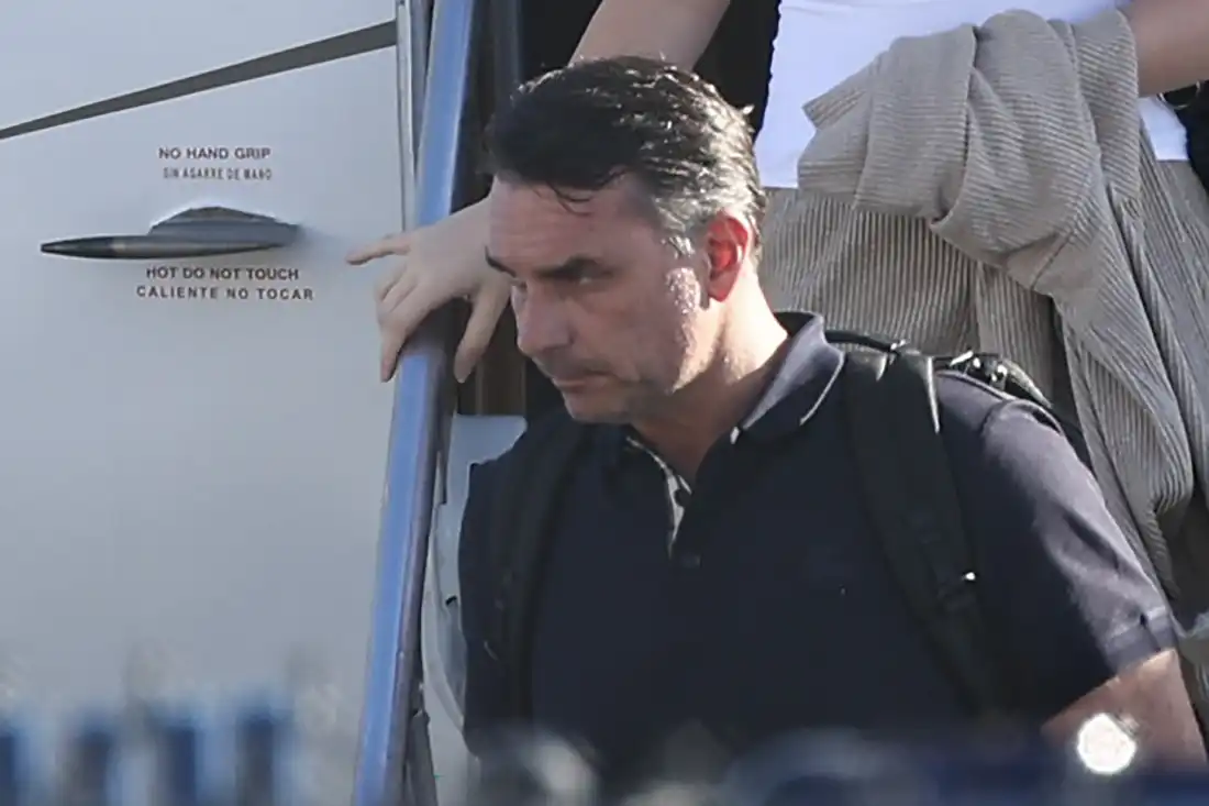 Flávio Bolsonaro Accuses Lula’s Government of Electoral Fraud After Arriving in the U.S.