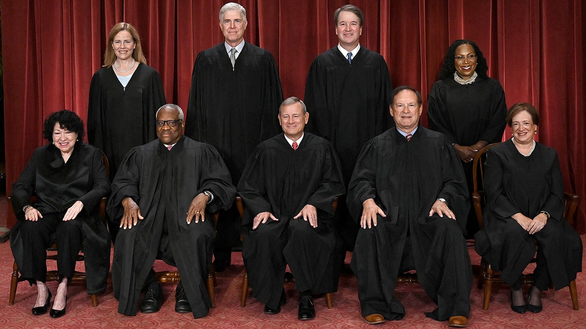 Debate Over U.S. Supreme Court Expansion Intensifies