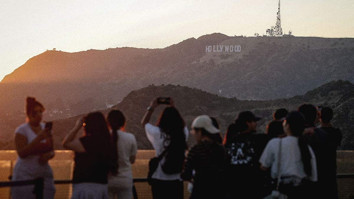 Residents File Complaint Against Hollywood Sign Tourist Activity