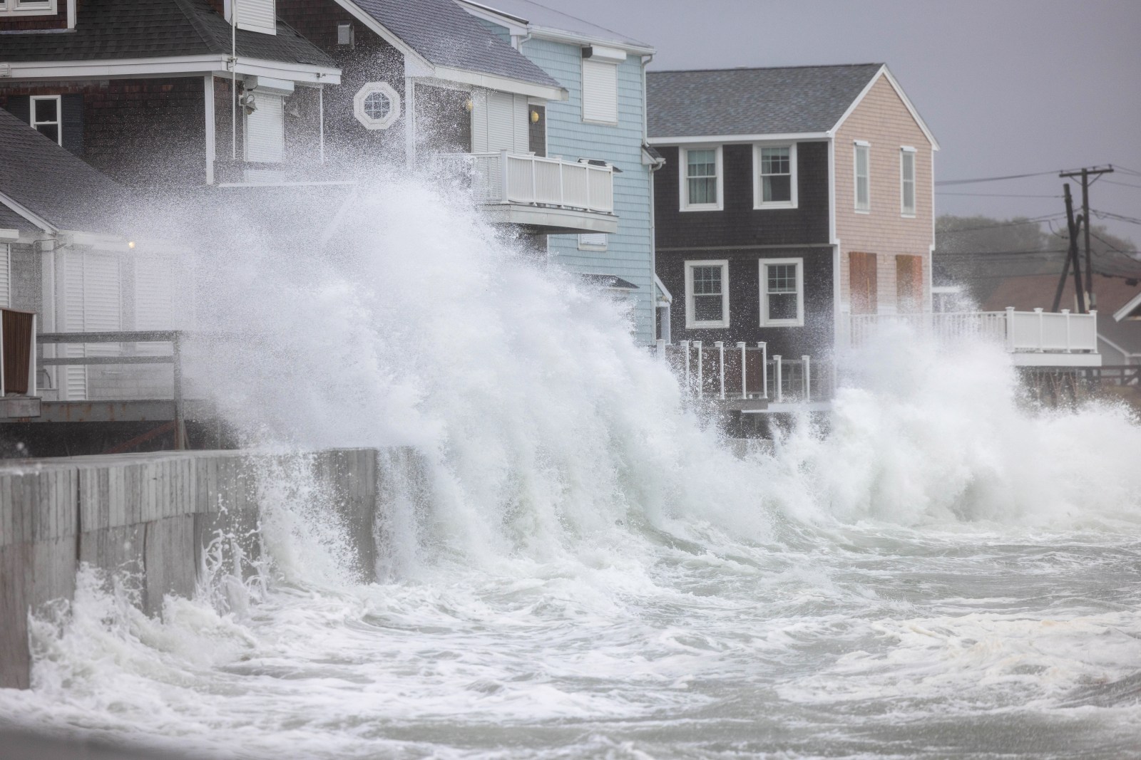 Nor’easter Threatens U.S. East Coast with Coastal Impacts