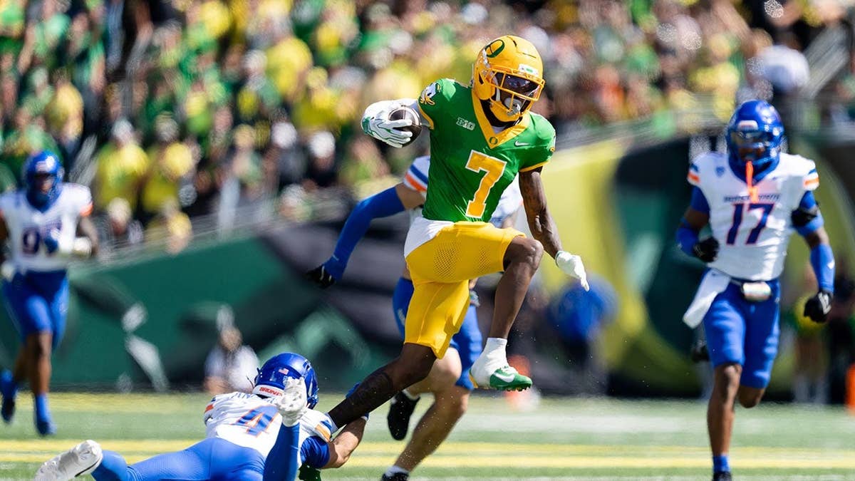Oregon Coach on Evan Stewart’s Arrest and Team Developments
