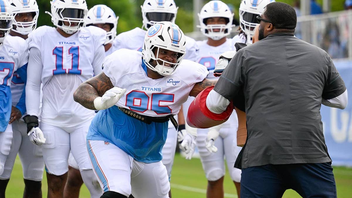 Tennessee Titans Secure First Win Amid Roster Changes