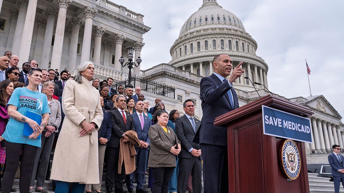 Data Centers and Corporate Strategies in the Face of Political Shifts
