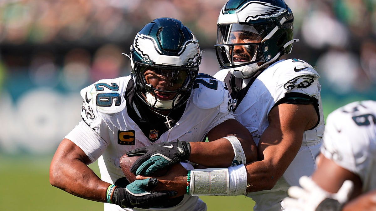 Saquon Barkley’s Hamstring Injury Raises Concerns