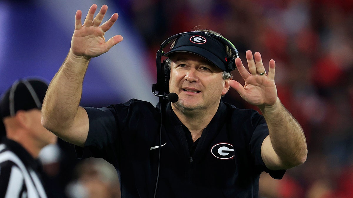 Georgia vs Alabama: The 2026 SEC Showdown Amidst Hurricane Concerns